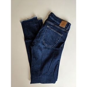 Zara frayed bottom skinny jeans size 6